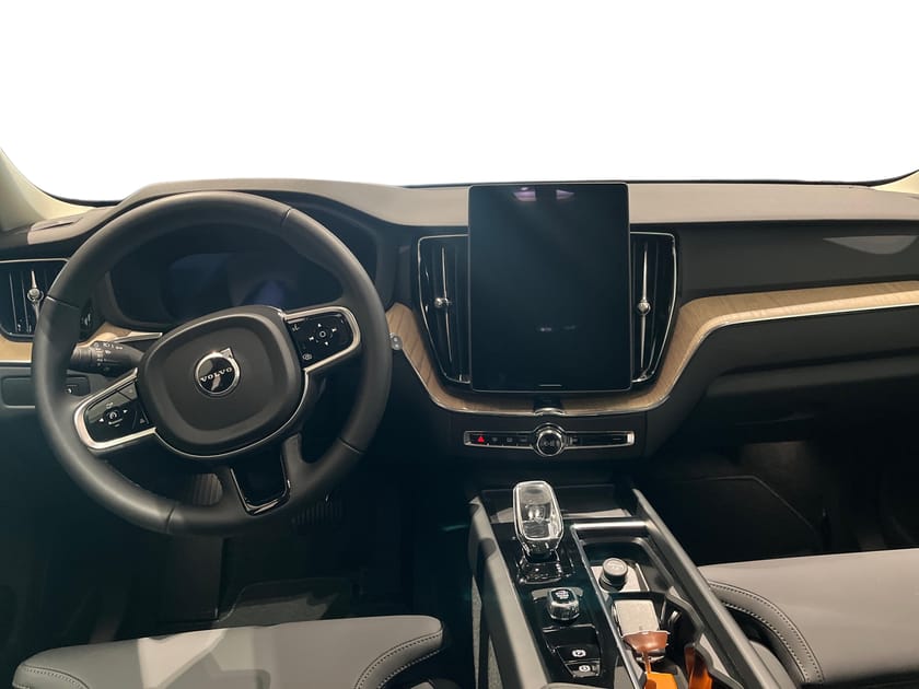 Bild 5 av Volvo XC60 T6 Plus Dark Nordic Edition