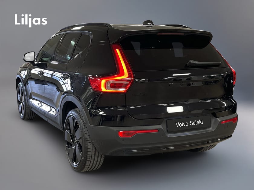Bild 4 av Volvo EX40 Single Motor Extended Range M R Ultra Black Edt//360-kamera/