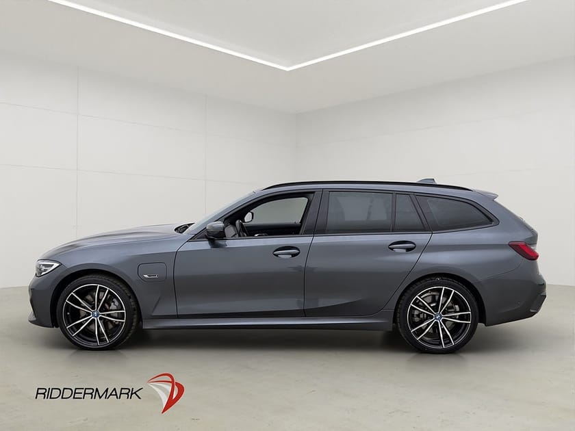 Bild 3 av BMW 330e xDrive Touring 320 M Sport Kamera Navi CarPlay Adaptiv