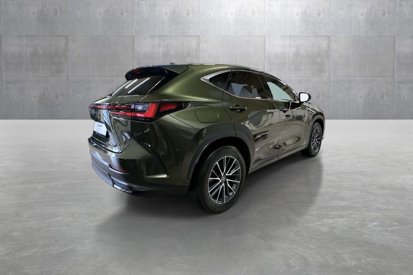 Bilde 5 av Lexus NX 450h+ + 2.5 Bensin PHV Automat (E-CVT) 4WD Executive