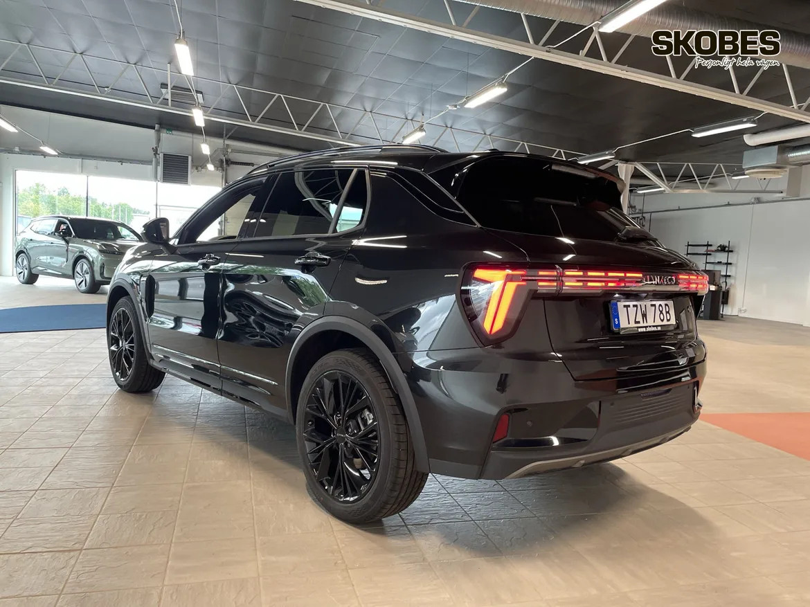 Lynk & Co 01 PHEV