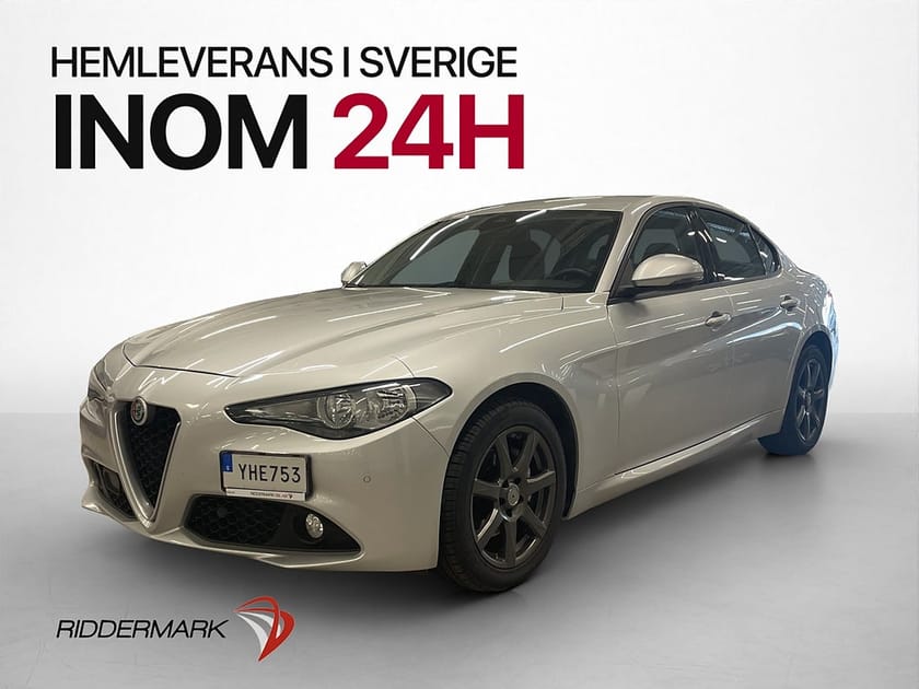 Bild 3 av Alfa Romeo Giulia 2.2 180hk Kamera Navi Rattvärme Sensorer