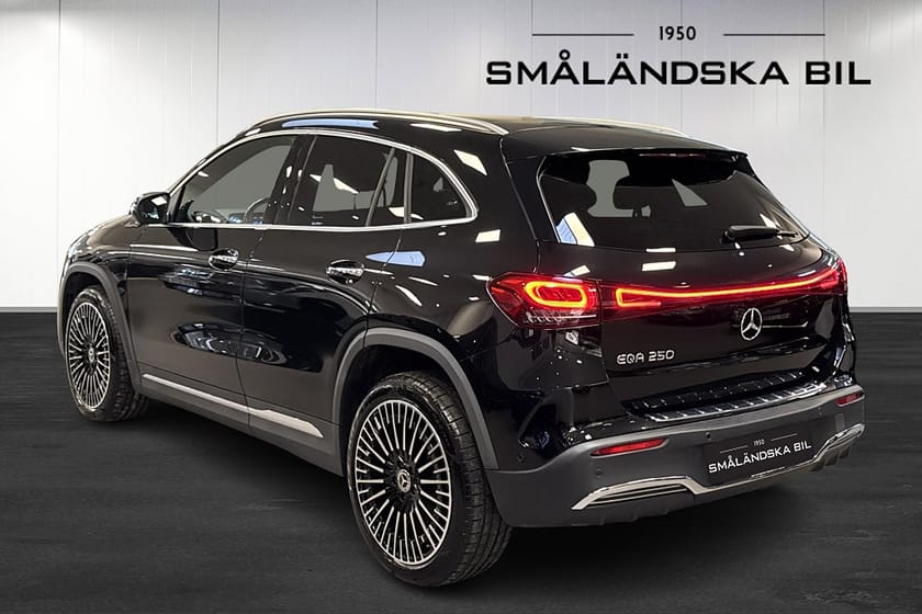 Bild 3 av Mercedes-Benz EQA 250 AMG Panorama 190hk