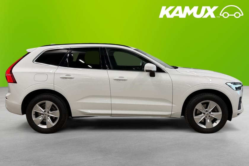 Bild 2 av Volvo XC60 B4 AWD Momentum Advanced Kamera Värmare Elstolar Drag