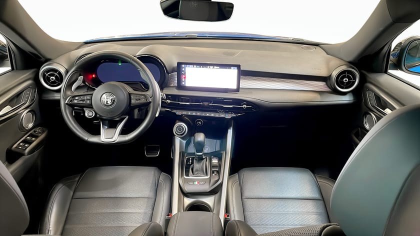 Bild 4 av Alfa Romeo Tonale Plug-in-Hybrid VELOCE PHEV 280HK / 360° / CarPlay