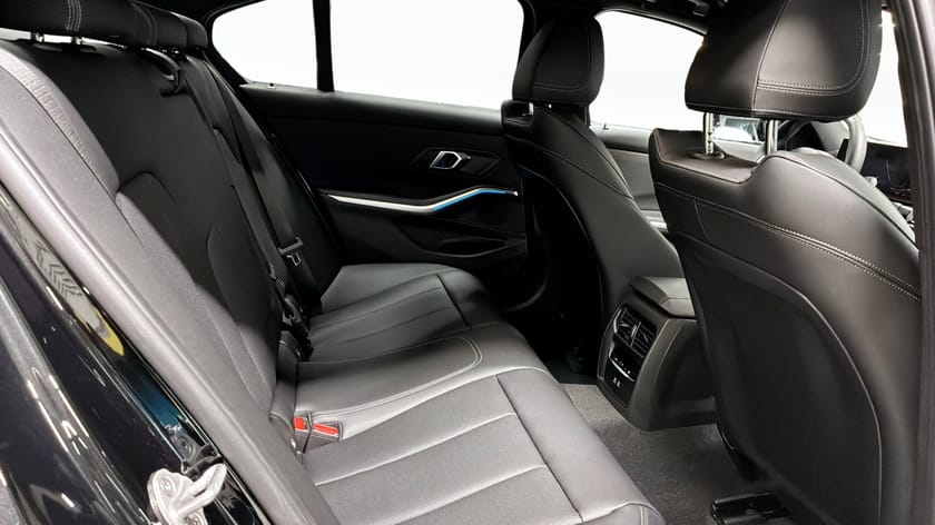 Bild 5 av BMW 320i xDrive Sedan M Sport Adaptiv farth