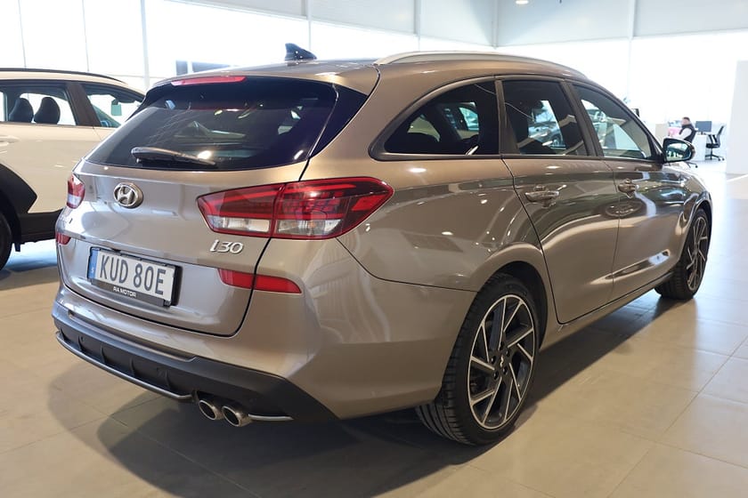 Bild 5 av Hyundai i30 Kombi 1.5 T-GDI 160HK DCT N-Line Kamera CarPlay