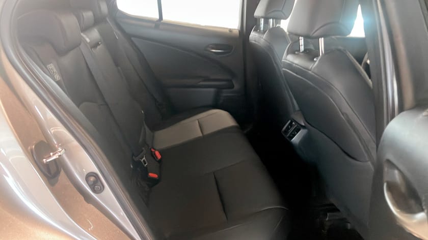 Bild 5 av Lexus UX 250h UX250H / Backkamera / Navigation