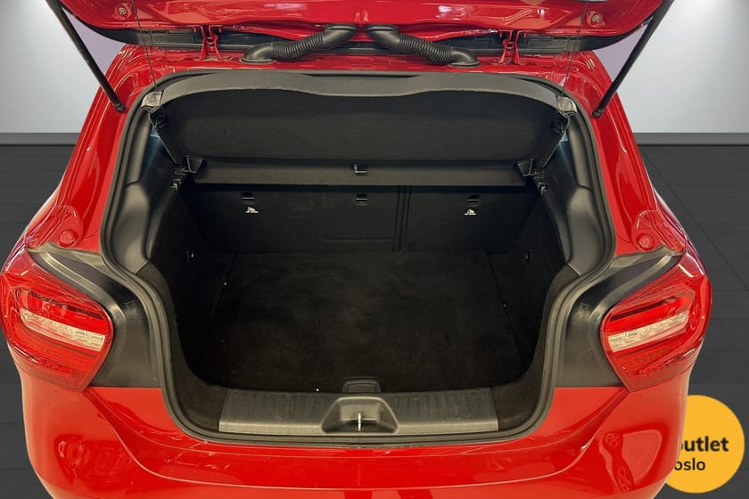Bilde 5 av Mercedes-Benz A 180 122hk / BI-XENON / Ryggekamera / Navigasjon