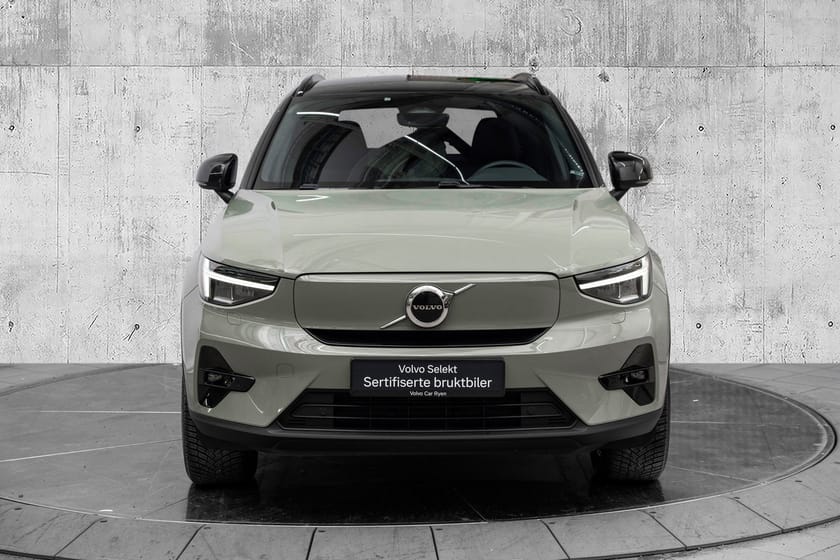 Bilde 2 av Volvo XC40 Recharge Twin motor Plus AWD Varmepumpe
