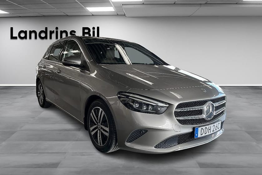 Bild 3 av Mercedes-Benz B 200 d / Backkamera / Multibeam strålkastare / Navi