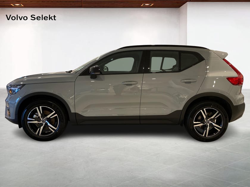 Bild 3 av Volvo XC40 B4 FWD Bensin Plus Dark