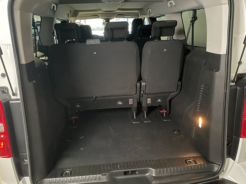 Bild 3 av Citroën Spacetourer 2.0 BlueHDi 145 hk, 9 sits, tonade rutor, apple carplay