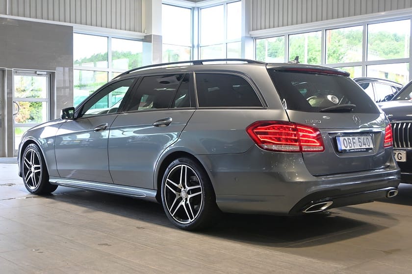 Bild 3 av Mercedes-Benz E 220 T BlueTEC Aut 170hk Edition AMG Drag