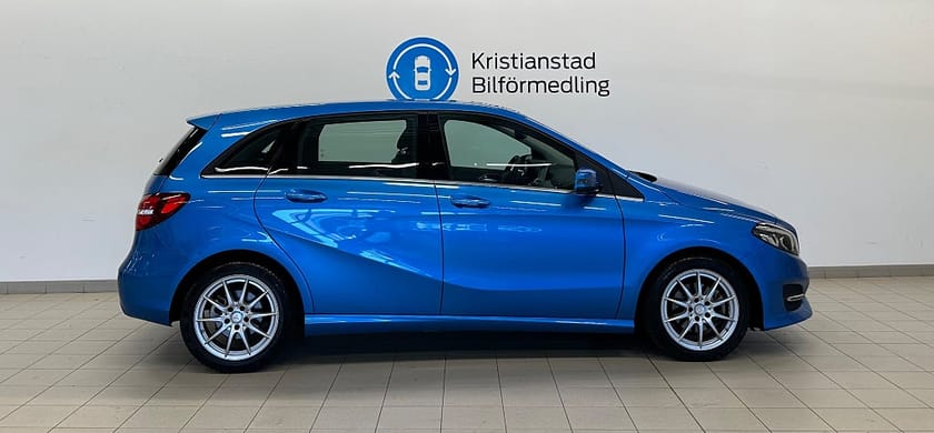 Bild 4 av Mercedes-Benz B 180 Urban, LED Strålkastare, Delläderklädsel