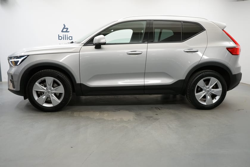 Bild 2 av Volvo XC40 B4 FWD Bensin Core SE II, Baklucka elmanövrerad, Navigation