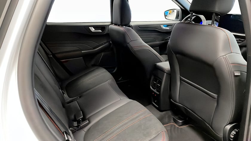 Bild 5 av Ford Kuga Plug-In Hybrid ST-Line X Black Edition 2.5L *DEMO*