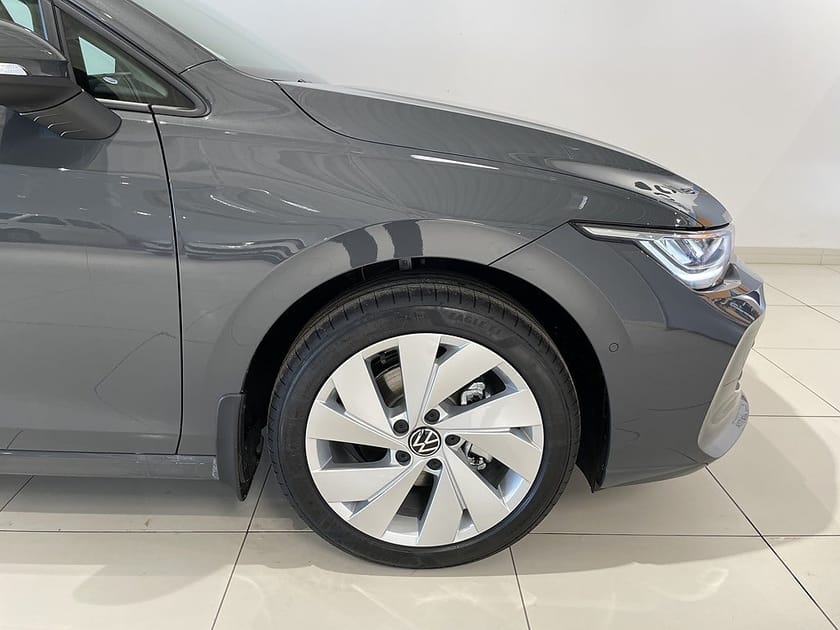 Bild 4 av Volkswagen Golf LIFE 1,5 TSI 150 HK 6-VXL