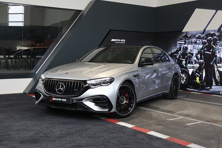 Bild 1 av Mercedes-Benz AMG E 53 HYBRID 4MATIC+ Premium Plus Night II Panorama HUD