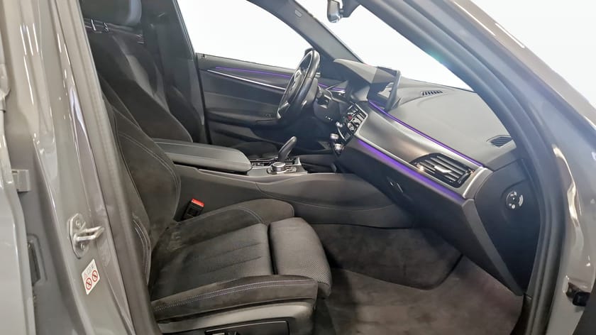 Bild 3 av BMW 520d xDrive Touring M Sport Panorama Drag