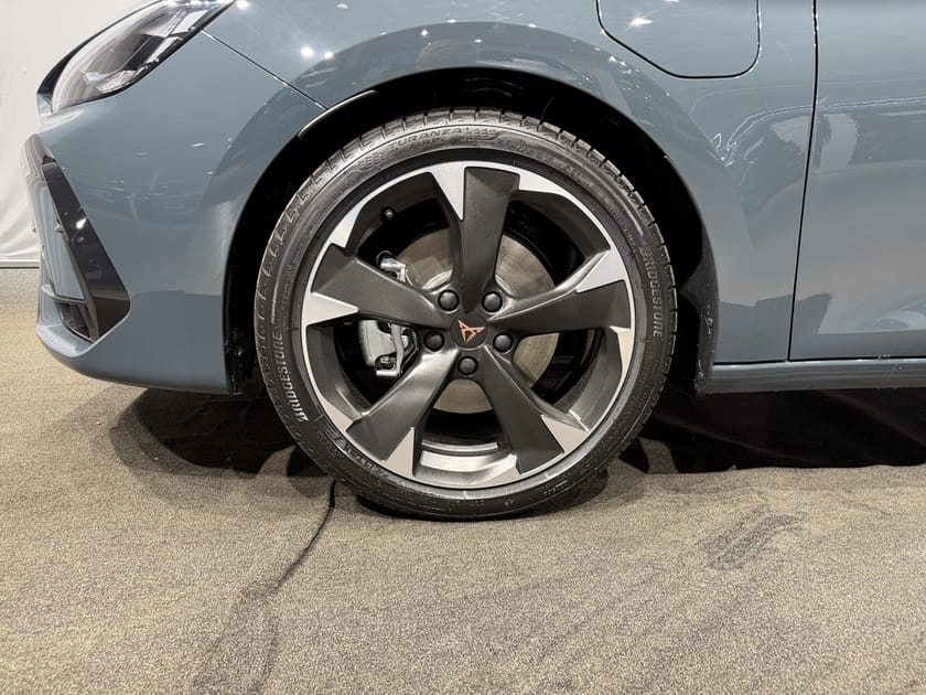 Bild 4 av CUPRA Leon Sportstourer e-Hybrid 1.5 204 DSG (PLUG