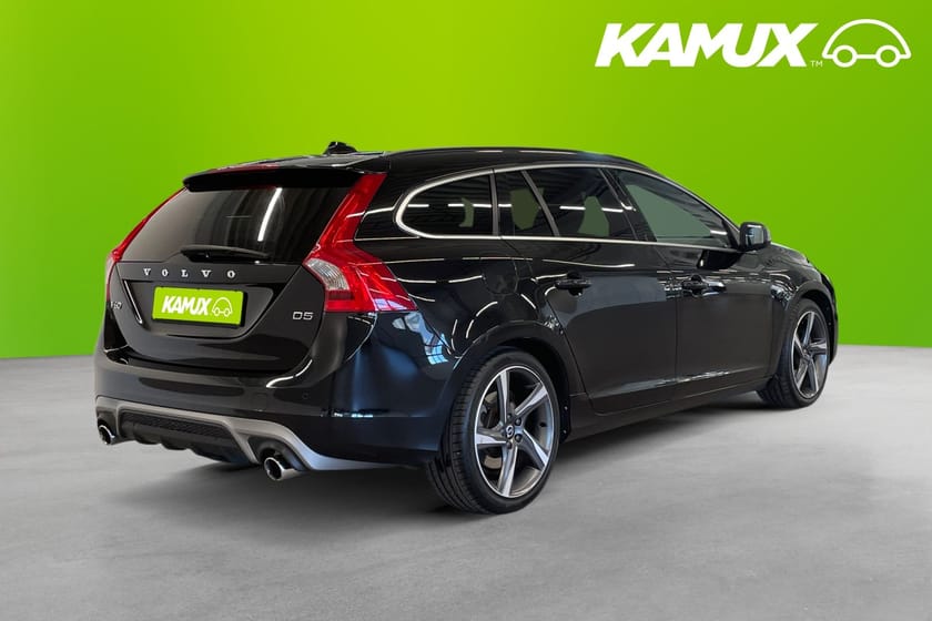 Bild 4 av Volvo V60 D5 R-Design 225hk Taklucka H/K D-Värm Halvskinn