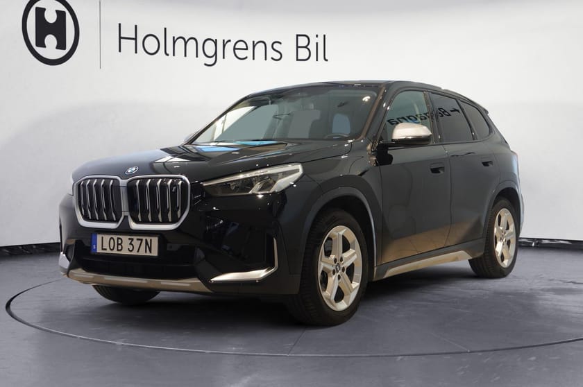 Bild 1 av BMW iX1 xDrive30 xLine Rattvärme Drag Driving Assistant Plus Tonade Rutor