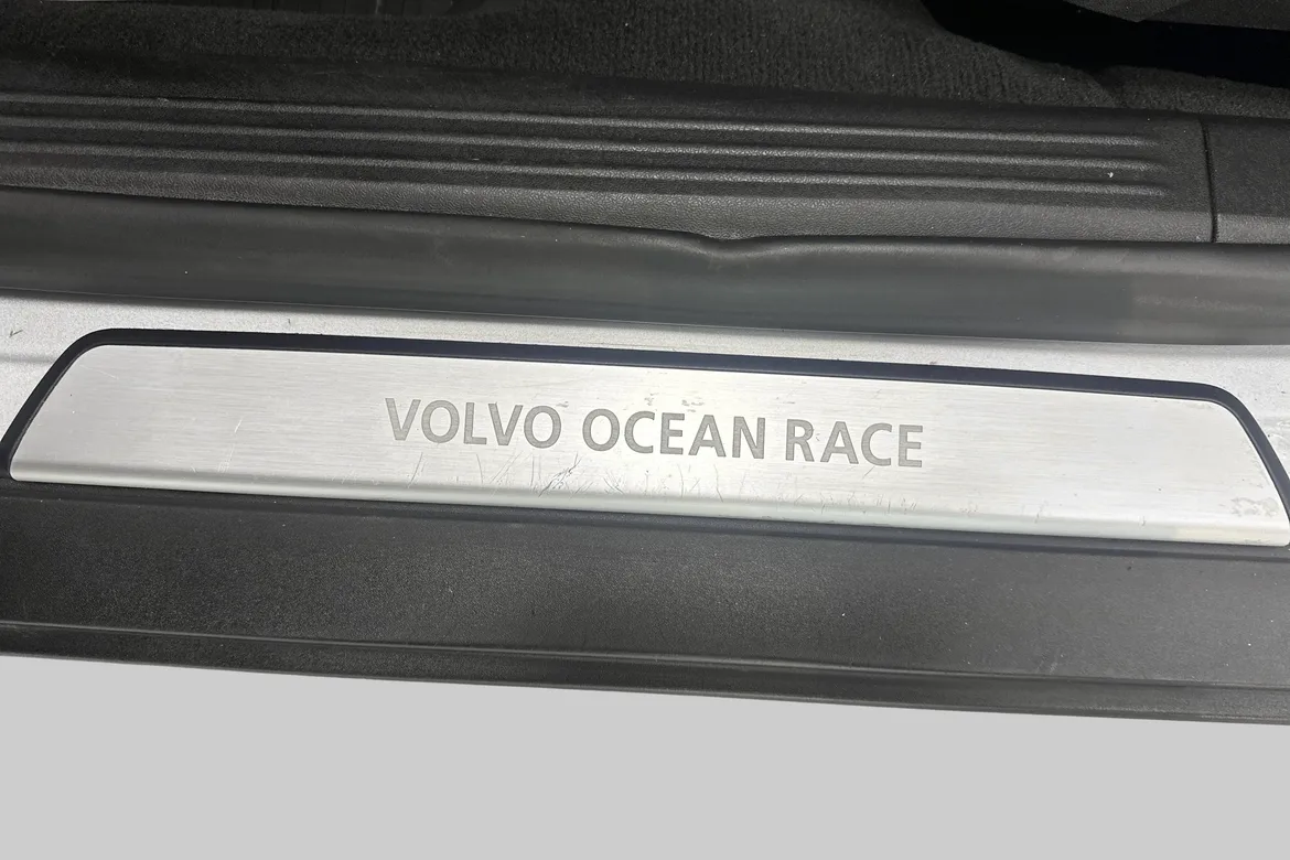 picture of a car