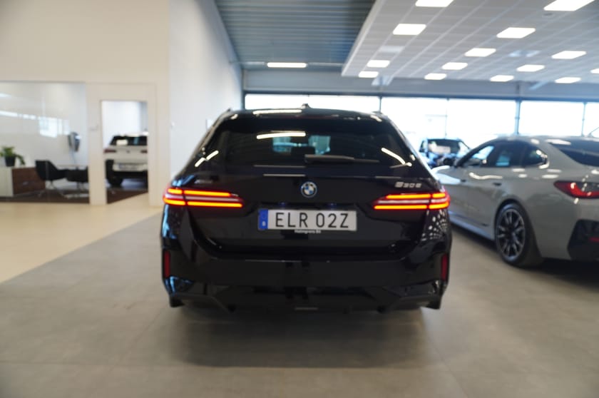 Bild 5 av BMW 530e xDrive Touring M Sport Business Ed Drag DA Pro H K