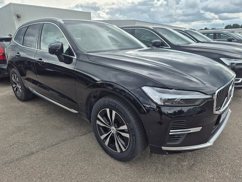 Bild 2 av Volvo XC60 T6 Recharge Core Bright plug in AWD 350HK 4x4 Panorama