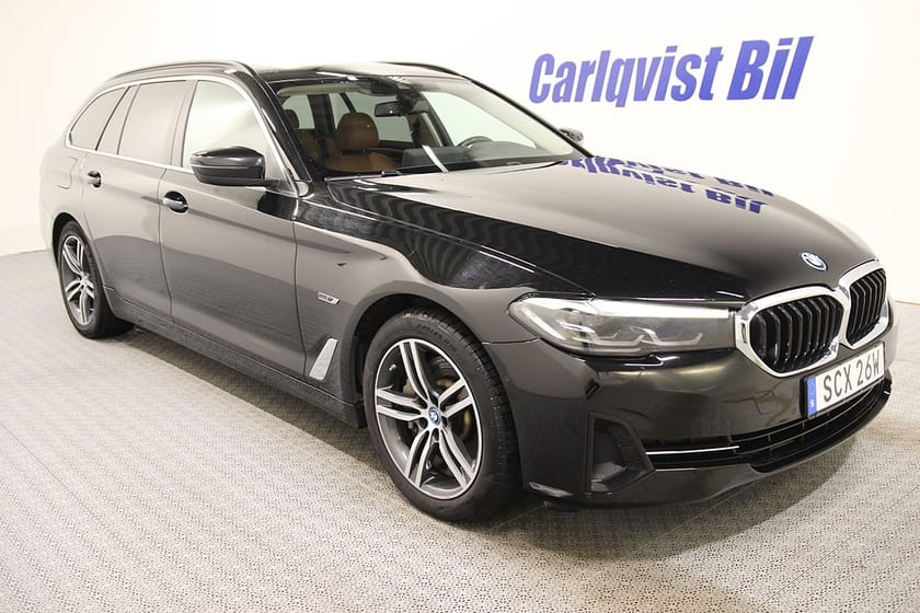 Bild 3 av BMW 530e Touring Plug in 292HK Läder Panorama