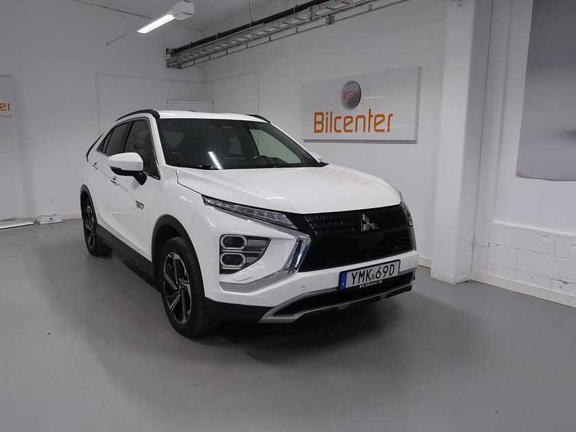 Bild 3 av Mitsubishi Eclipse Cross PHEV Plug-in Hybrid 2.4 4WD V-Däck ingår Kamera-Elstol-Keyle