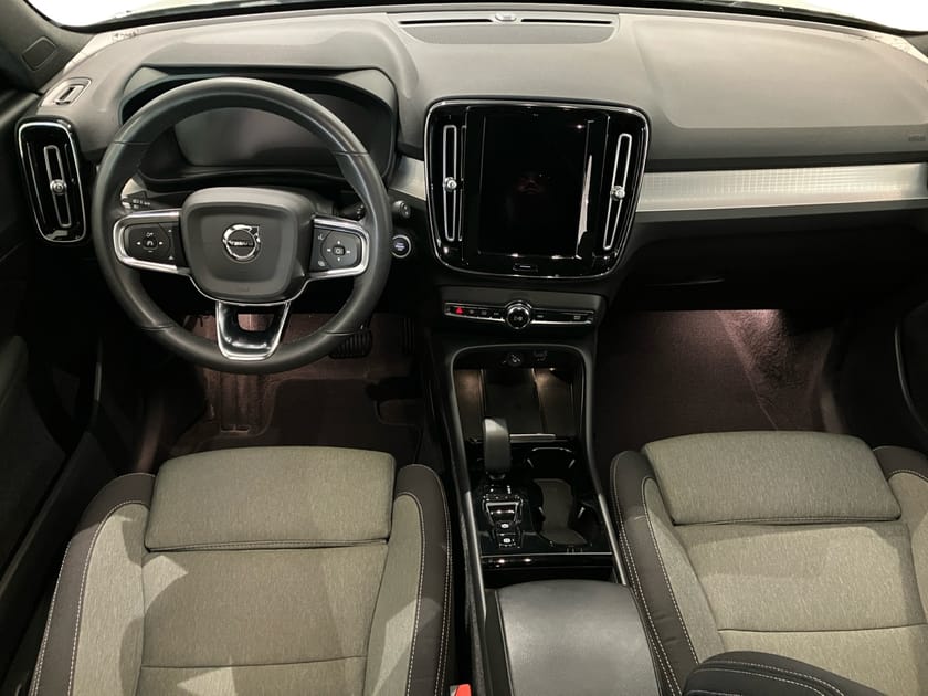 Bild 5 av Volvo XC40 Recharge T4 Plus Bright | 360-kamera | Navigation | Förarstol/Passagerarstol elmanövrerad