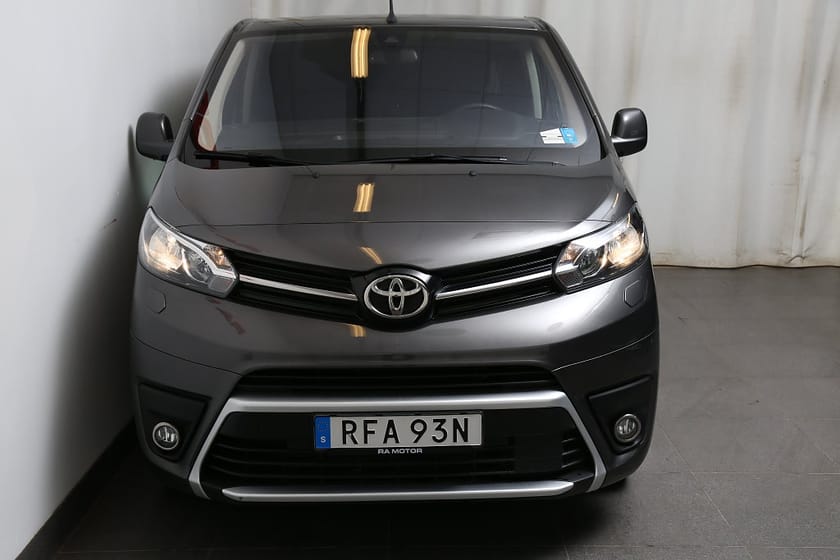 Bild 4 av Toyota Proace Verso 2,0 D-4D 144hk Aut 9-sits Värmare Drag Leasbar