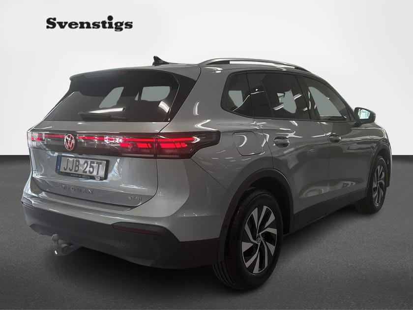 Bild 2 av Volkswagen Tiguan LIFE 1.5 eTSI 150 HK Drag Backkamera