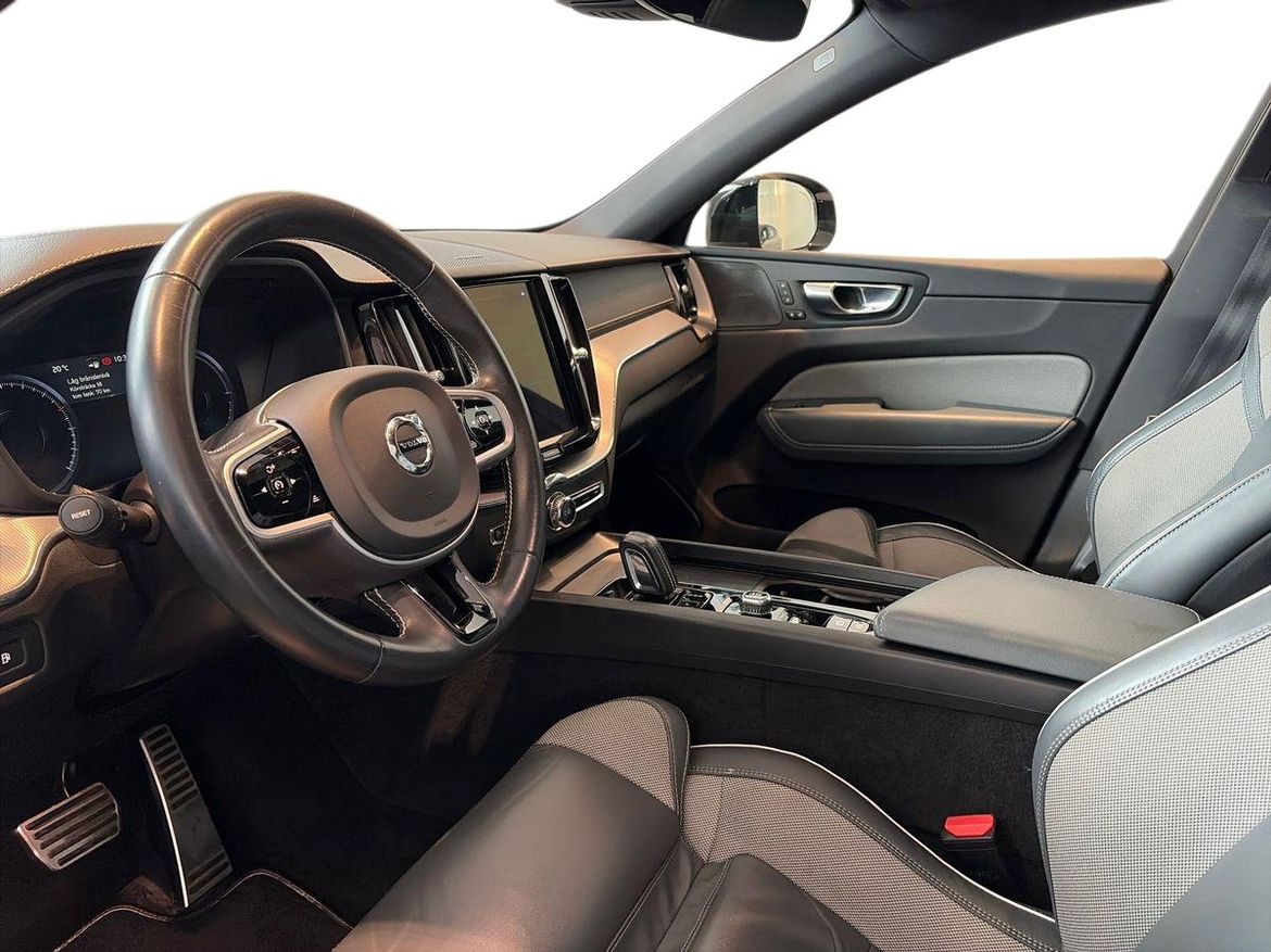 Volvo XC60 2021 - miniatyr 8