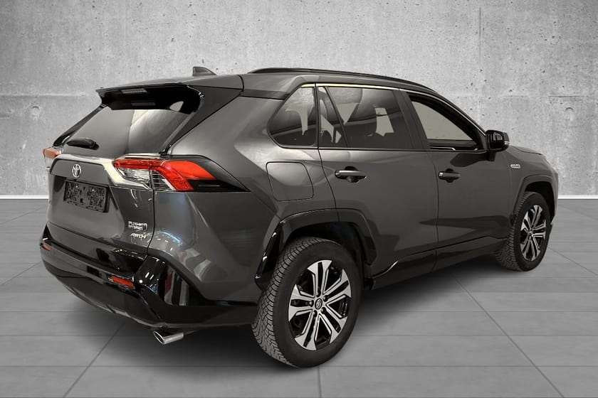 Bilde 5 av Toyota RAV4 Plug-in Hybrid Active Tech/4x4/kompl.service/Plug-In 75 km WLTP/