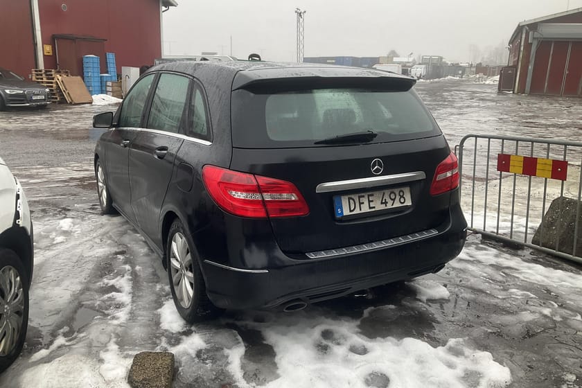 Bild 5 av Mercedes-Benz B 180 CDI BlueEfficiency (109hk) Reparationsobjekt