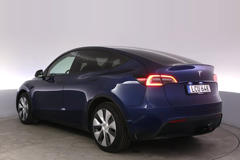 Bild 4 av Tesla Model Y Long Range AWD Autopilot Pano Drag