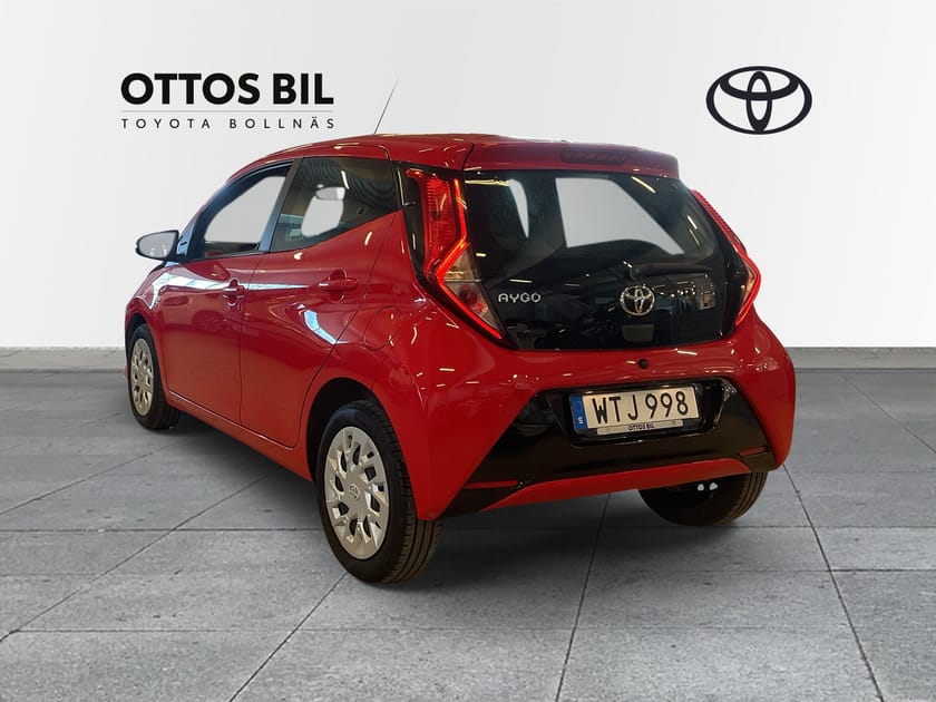 Bild 3 av Toyota Aygo 5-dörrar 1.0 VVT-i x-shift, 72hk - X-play / V-hjul
