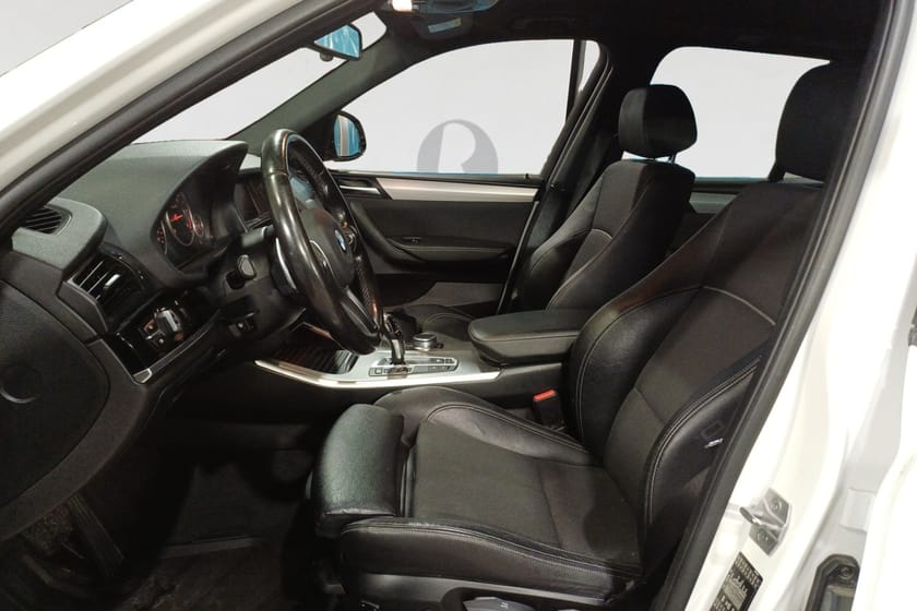 Bild 3 av BMW X3 xDrive20d 190HK AUT M SPORT NAVI DRAG B-KAMERA 18300MIL