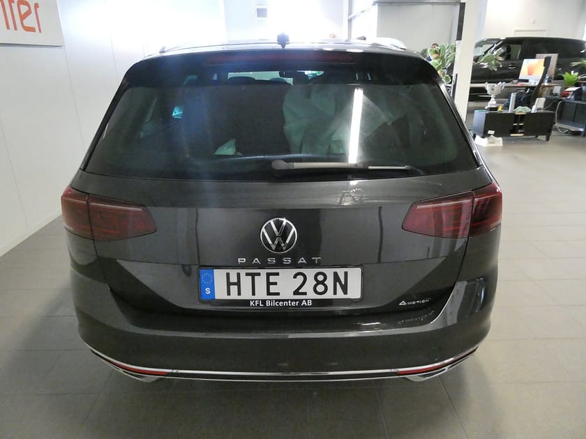 Bild 5 av Volkswagen Passat Sportscombi 2.0 TDI 4M GT Pano-Drag-Värmare-Navi-Kamera-SoV