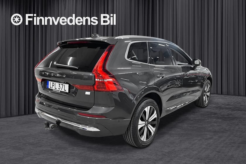 Bild 3 av Volvo XC60 Recharge T6 Core Edition*360kamera/DRAG/NAV/VOC*