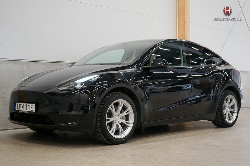 Bild 3 av Tesla Model Y Long Range AWD 514hk Drag Värmepump Rattvärme MOMS