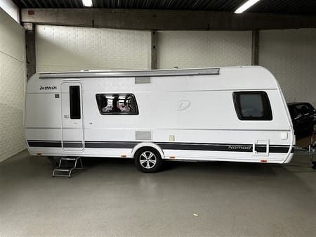 Dethleffs Trailer Nomad 560 FMK Barnkammarvagn