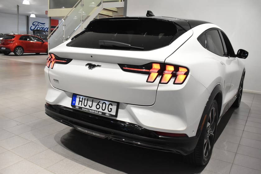 Bild 5 av Ford Mustang Mach-E Standard Range AWD 269hk Teknikpaket + | Pano | B&O