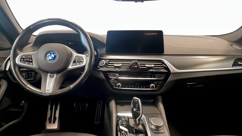 Bild 4 av BMW 530e xDrive Touring M-Sport, Laser, Komfortstol, DAP, Drag, Innovation