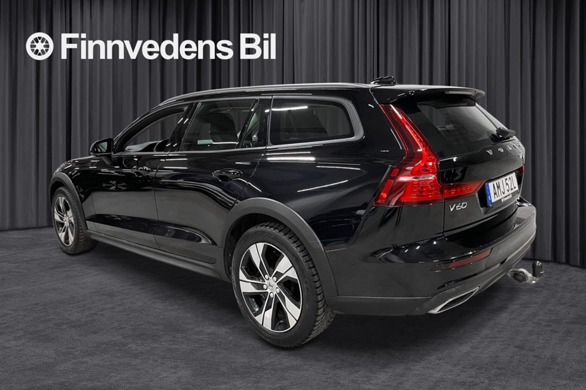 Volvo V60 2019 - miniatyr 2
