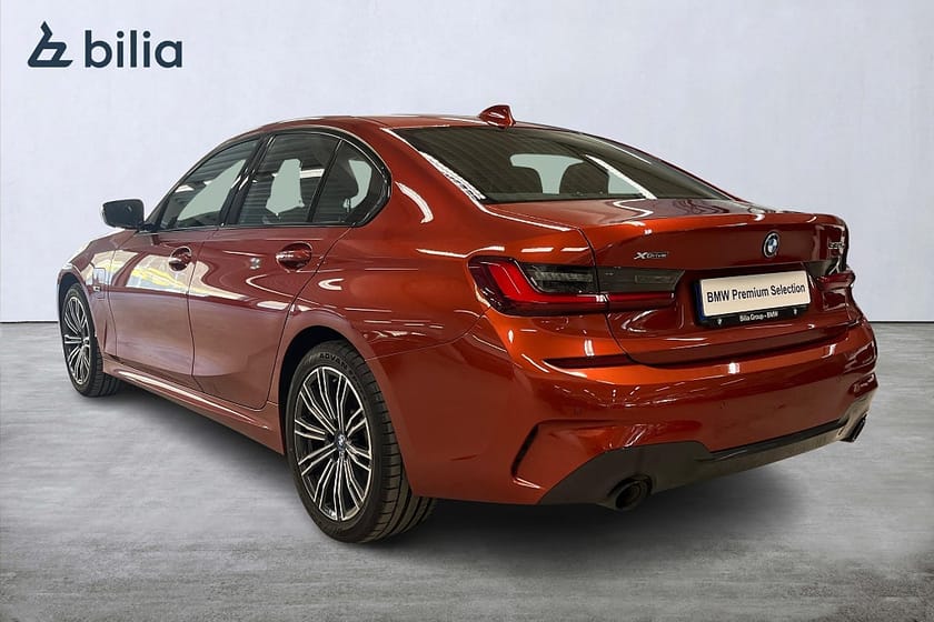 Bild 2 av BMW 330e xDrive Sedan M-Sport | Drag | Rattvärme | Comfort Acces