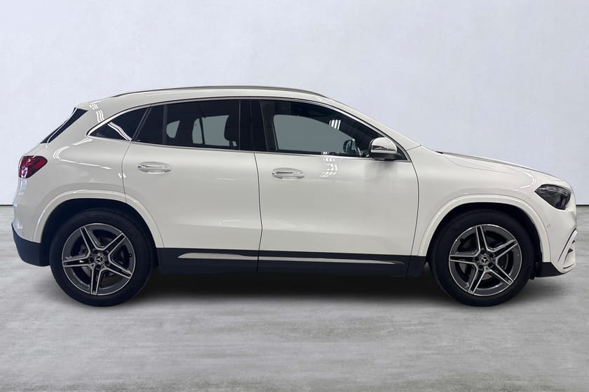 Bild 3 av Mercedes-Benz GLA 200 AMG Line